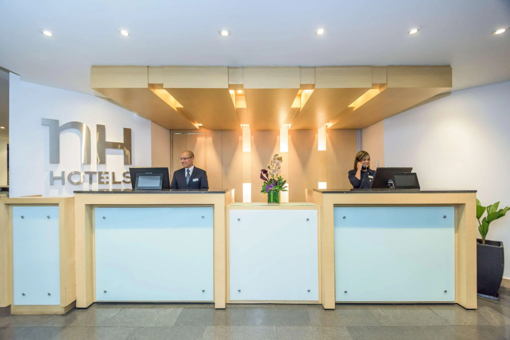 Lobby & Reception