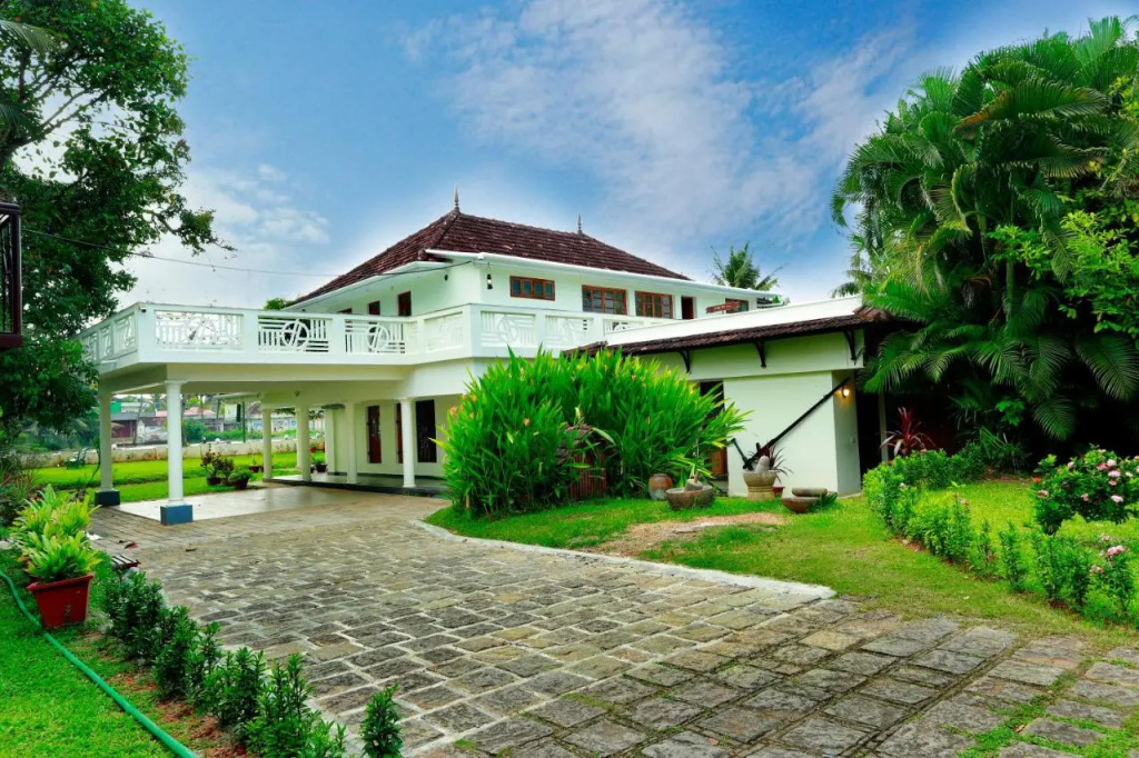 Triveny River Palace