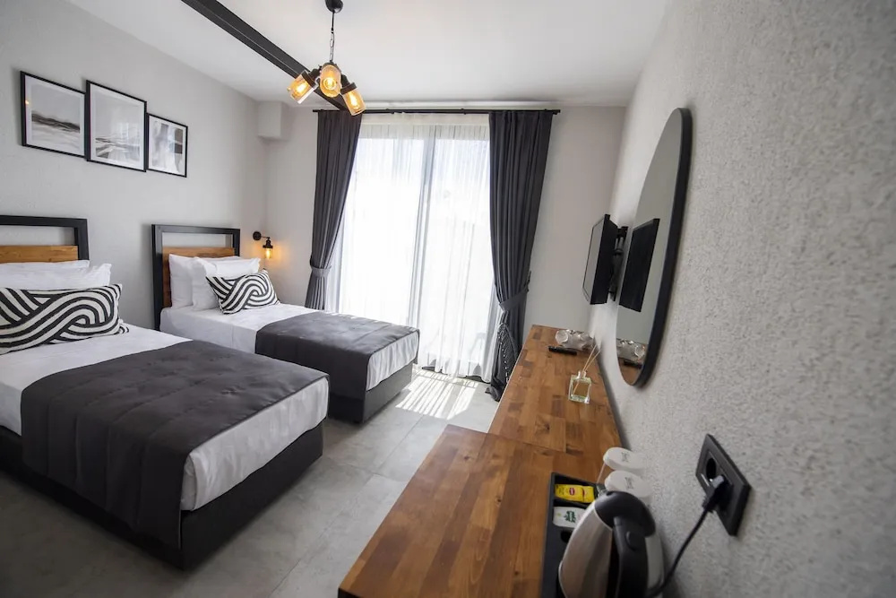 Economy room