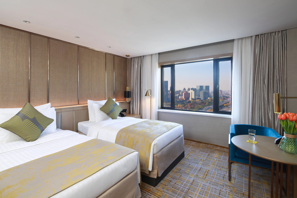 Отель Golden Tulip Shanghai Rainbow в Шанхае