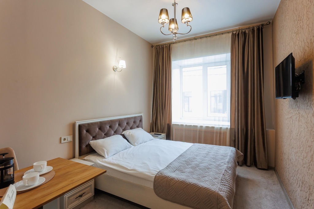 Standard Double room (full double bed)