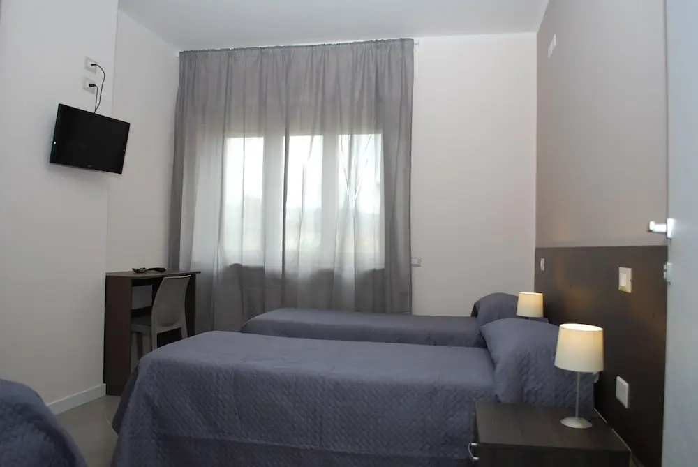 Standard Double room with balcony (full double bed)