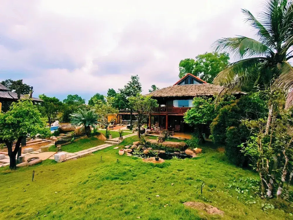 Moc Homestay & Villa