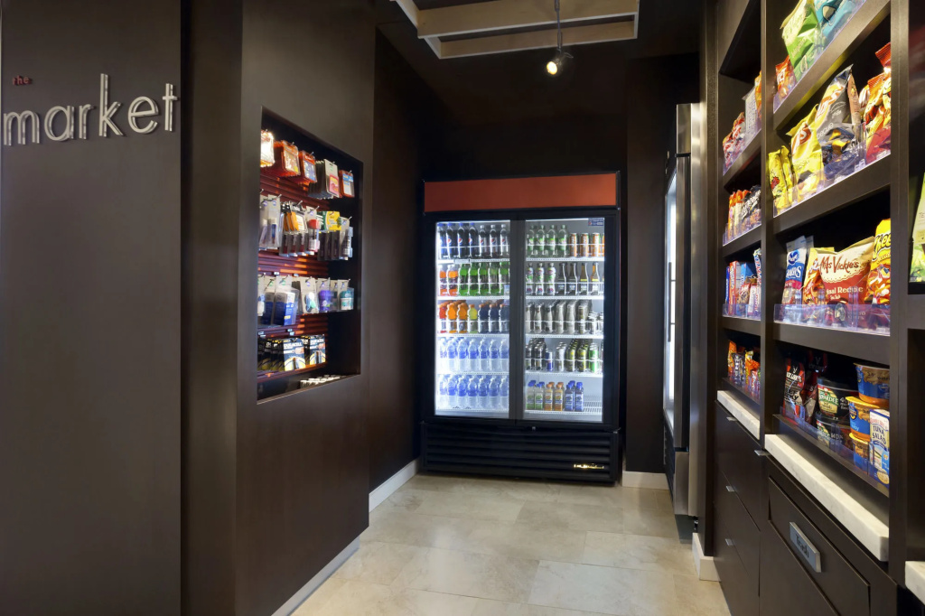 Food & Beverage