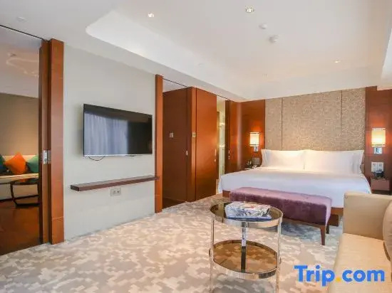1 Bedroom Double Suite (full double bed)
