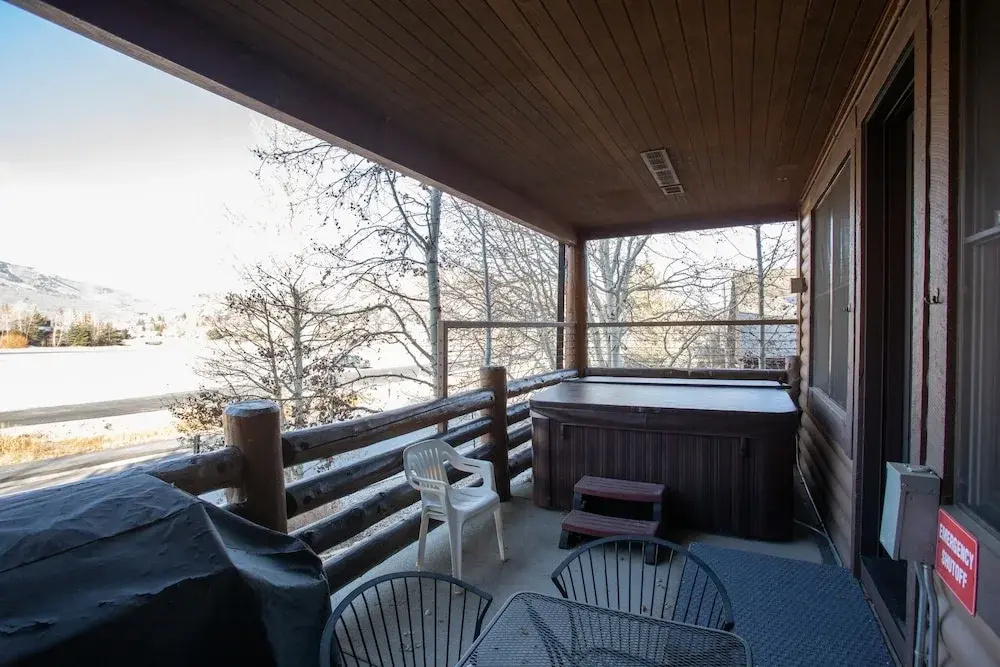 Comstock Lodge at Deer Valley Resort - Two Bedroom Condo with Hot Tub #101 2 Condo