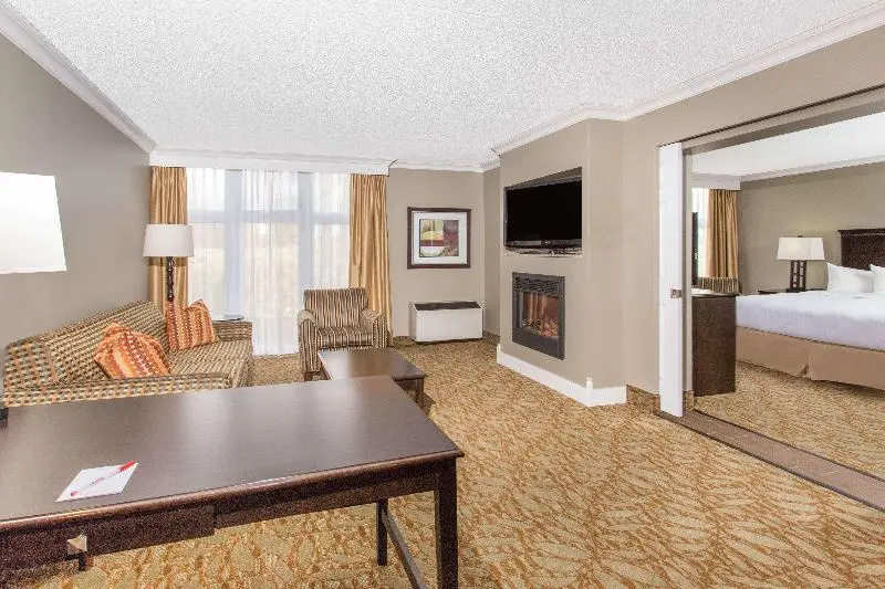 Ramada by Wyndham Cornwall - Chambres