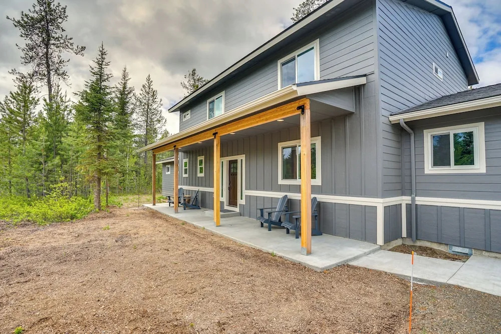 Spacious Donnelly Family Home w/ Private Hot Tub!