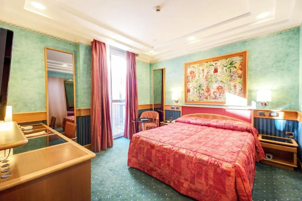 Superior Double room (full double bed)