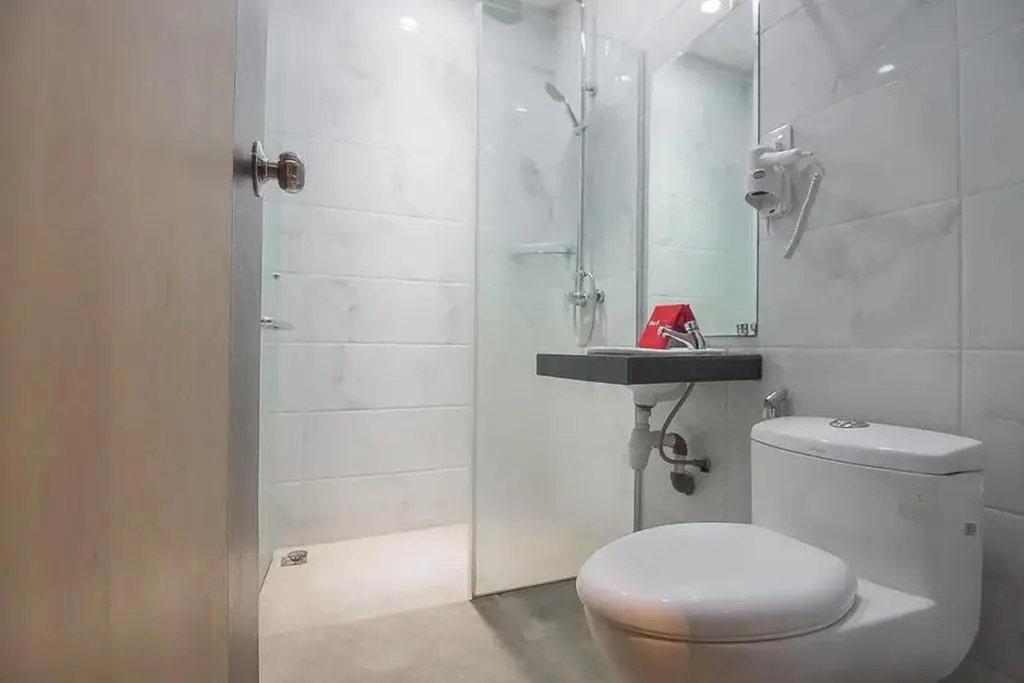 RedDoorz Premium near Grand Batam Mall - Chambres