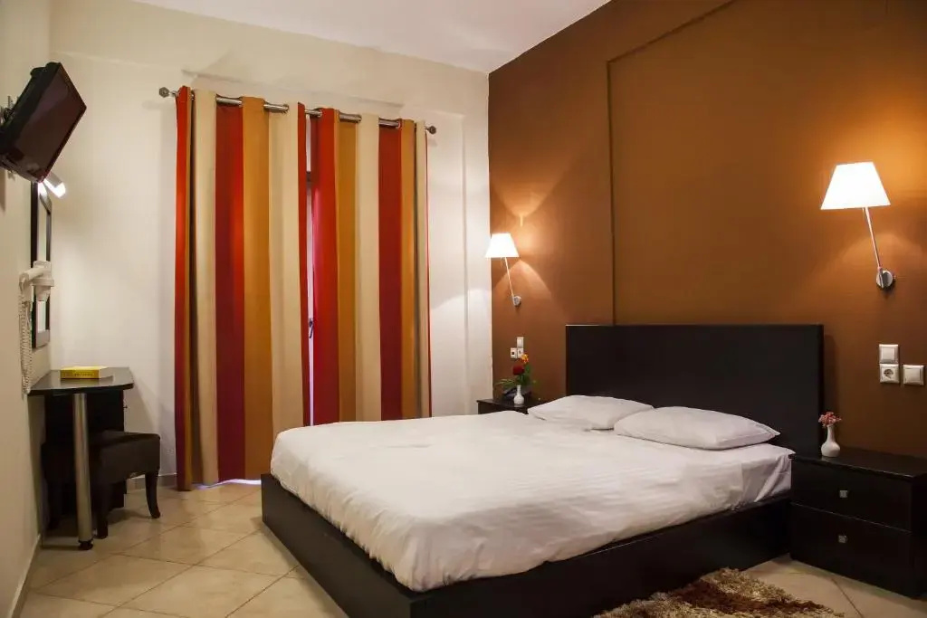 Deluxe Double room with balcony (full double bed)