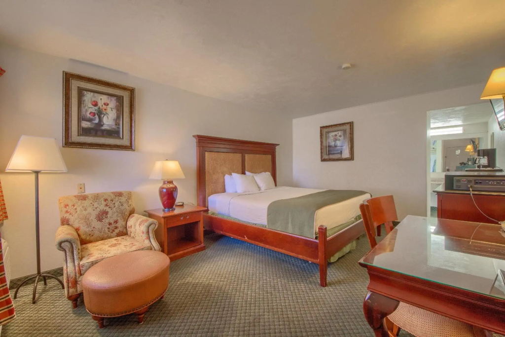 Americas Best Value Inn Uvalde - фото 5