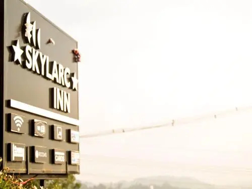 Skylarc Inn
