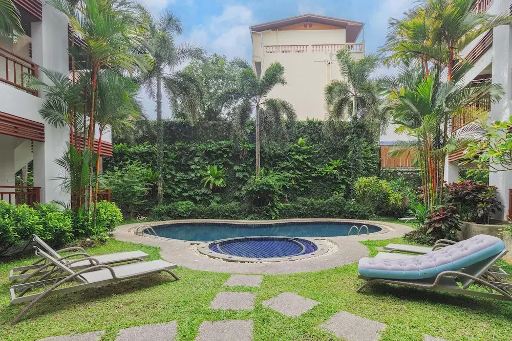 1BR Condo Pool 5min Walk to Beach C131