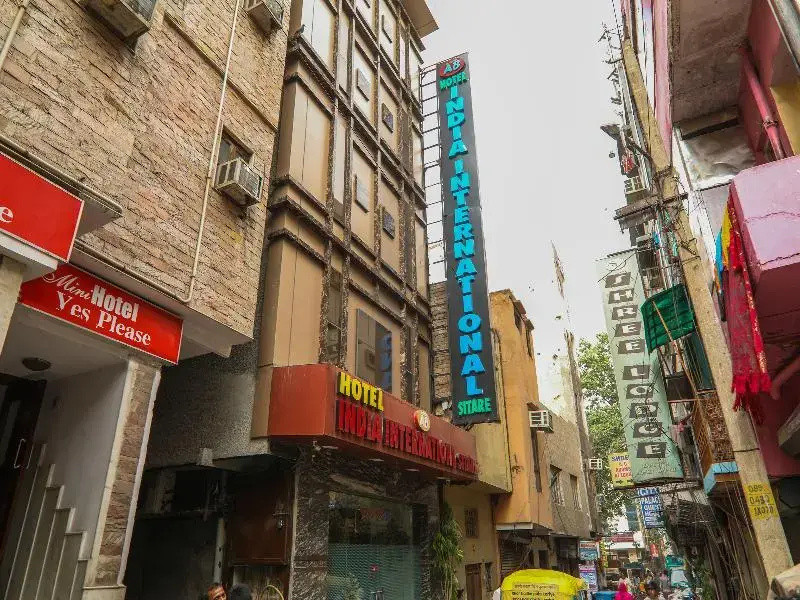 OYO 15567 Hotel Amar International