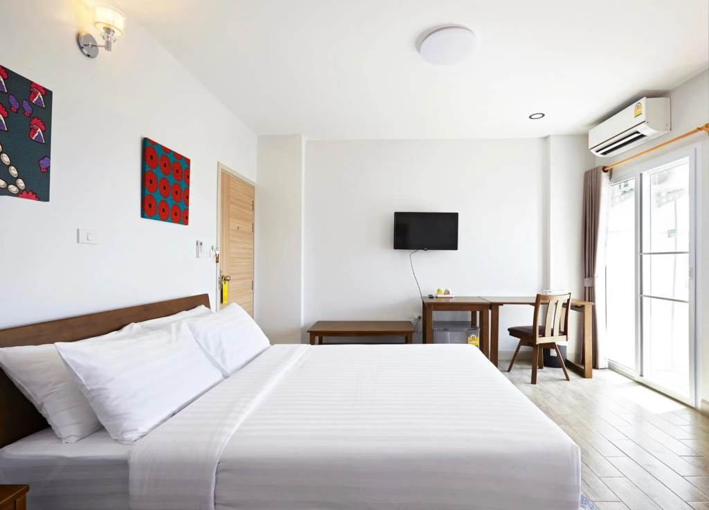 Chez Bure - Bure Homestay image 3