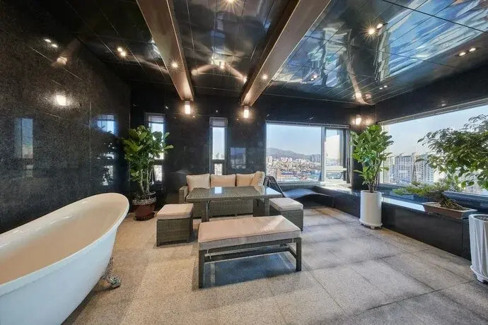 Gwangju H1 Hotel
