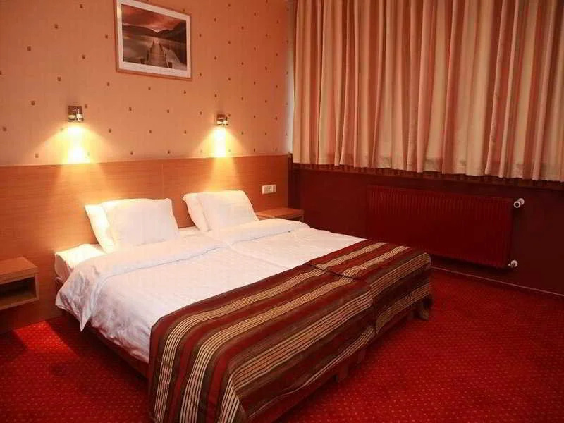 Blues Hotel - Général