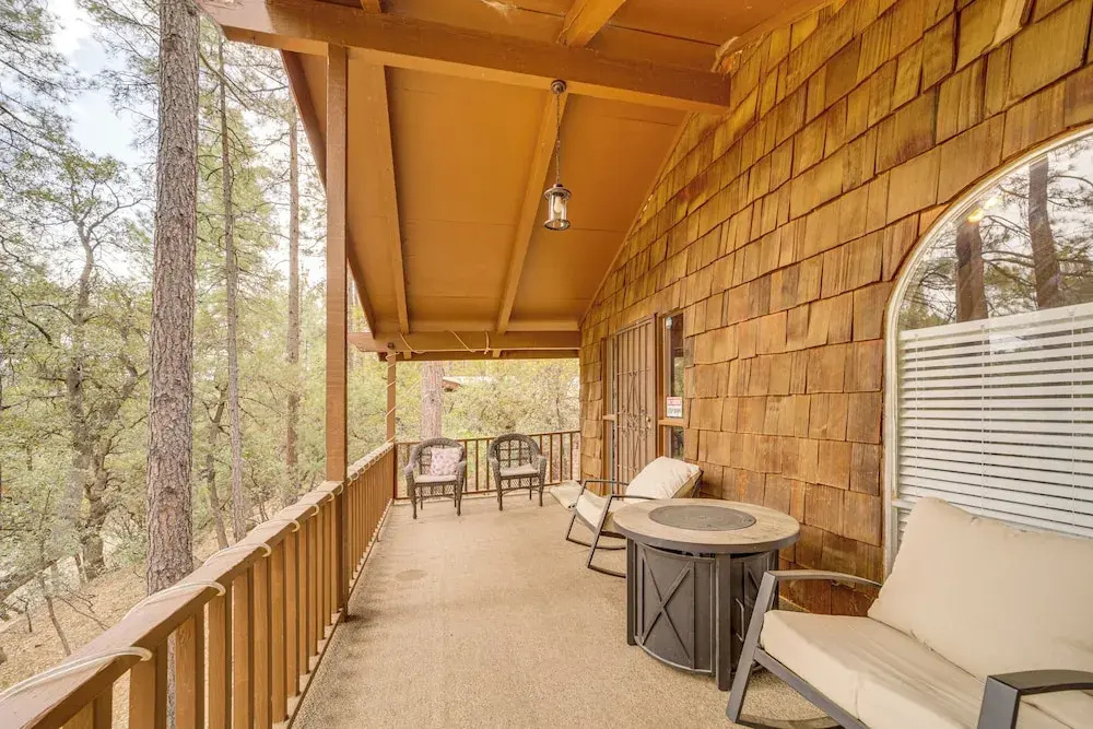 Near Fossil Creek & Trails: Scenic Pine Cabin!