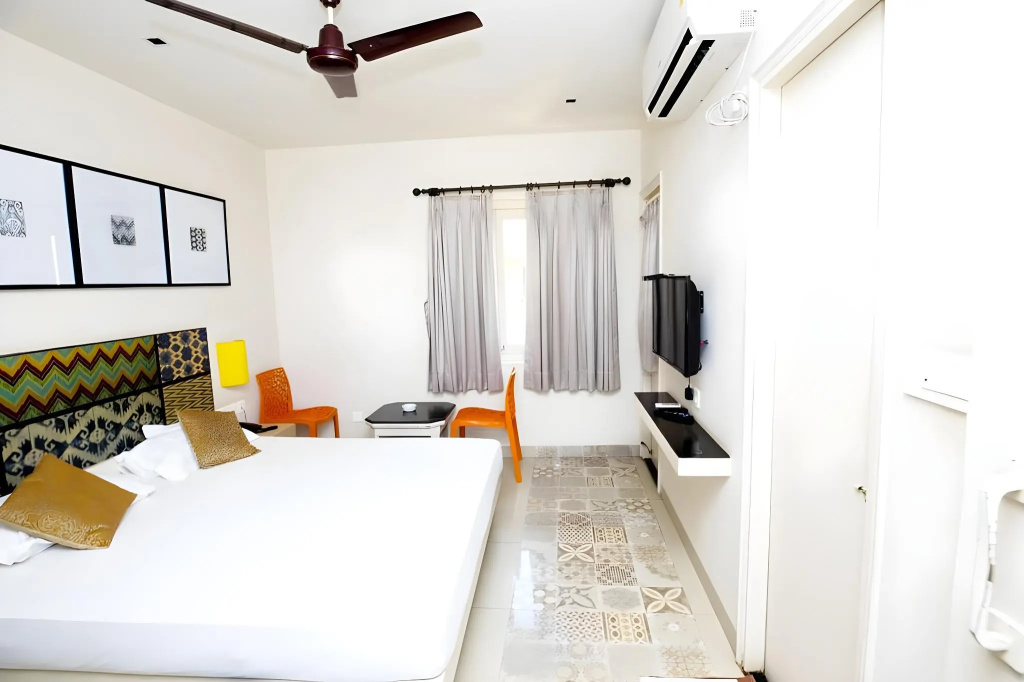 Hotel Samudra — 5