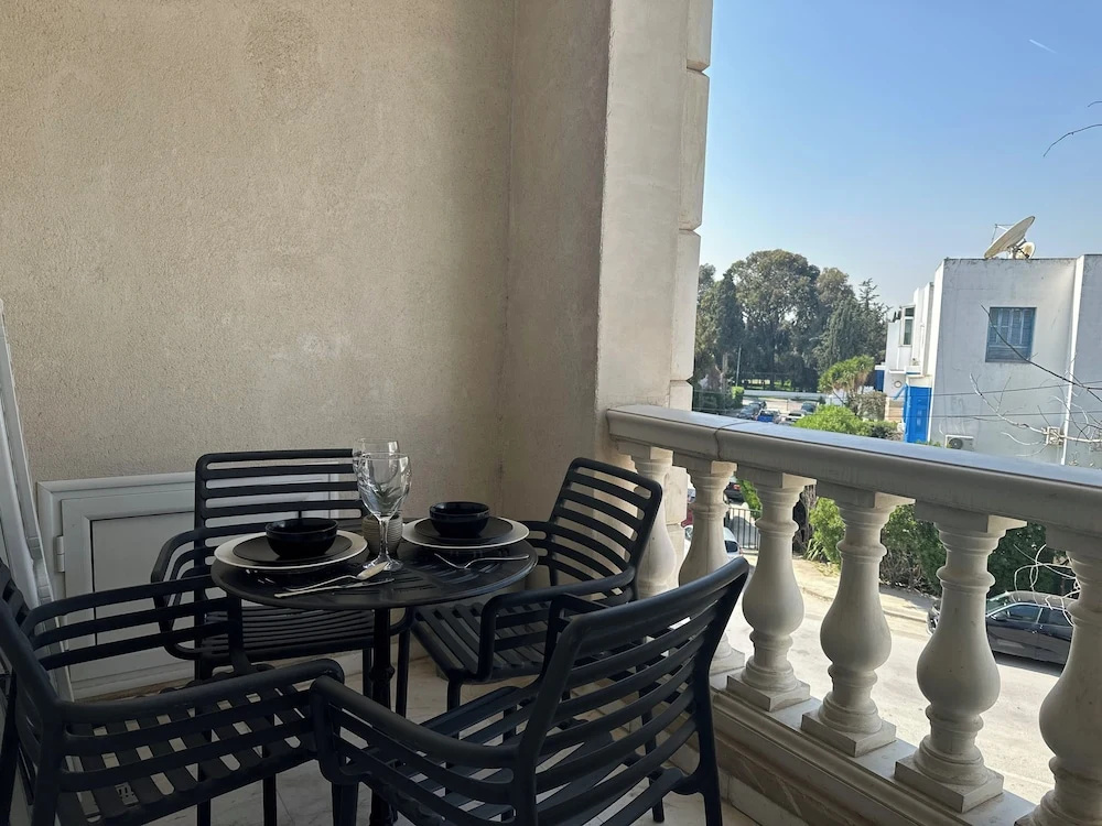Saint Germain Apartment in La Marsa Cailloux