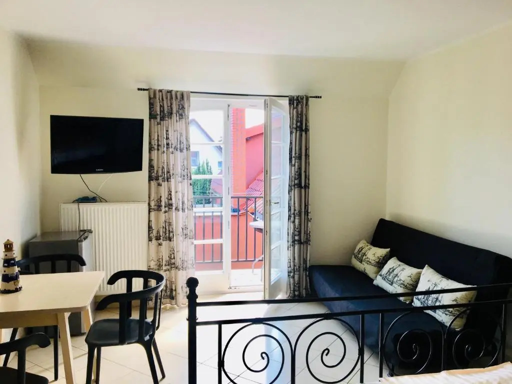 Standard Double room with balcony (full double bed)