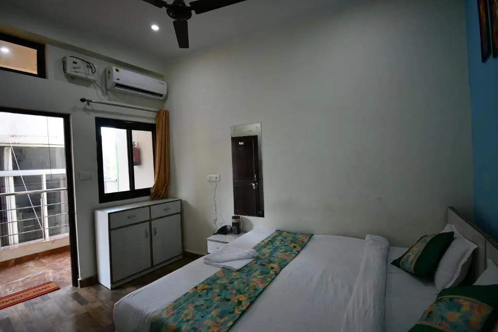Economy room