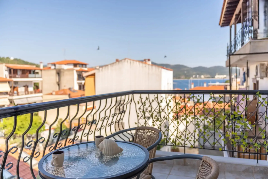 Double Studio with garden view (full double bed)
