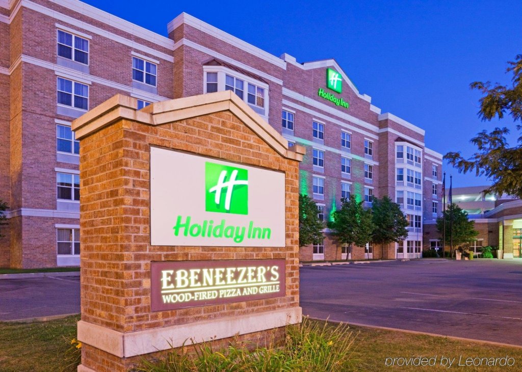 Holiday Inn & Suites La Crosse - Downtown image