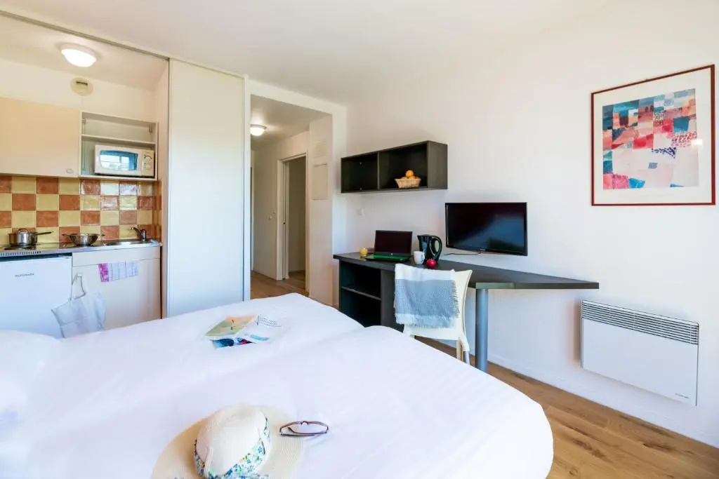 Double Studio (twin beds)