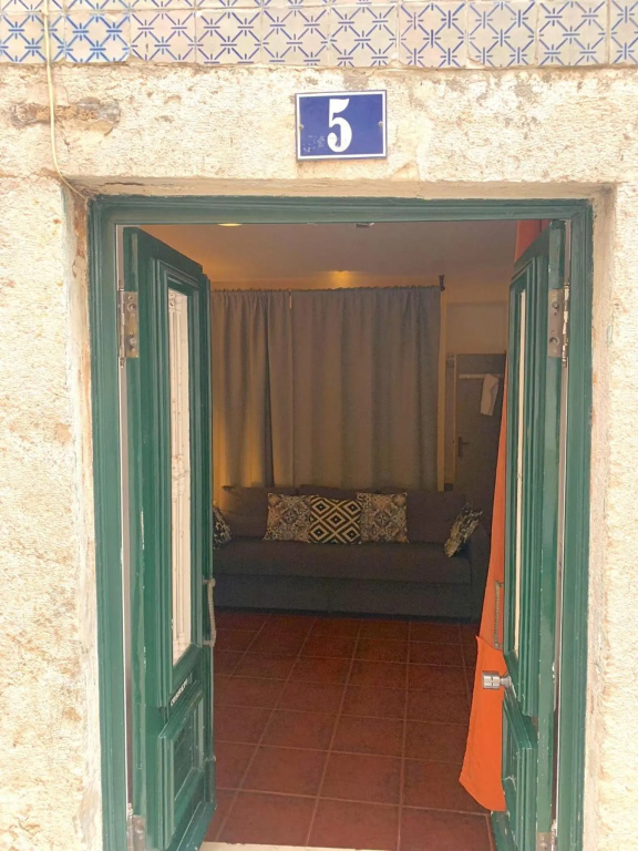 Studio Apartment (05) - Tv. da Madalena