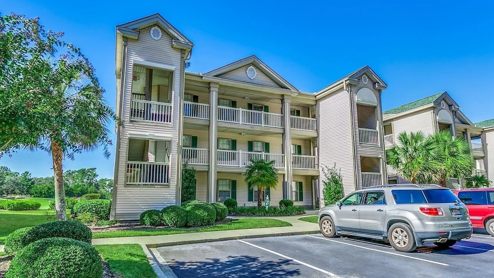 Fifty-seven Sea Ii This Spacious And Beautiful Condo Overlooking Pond And 4th Hole 2 Bedroom Condo by Peace Vacations