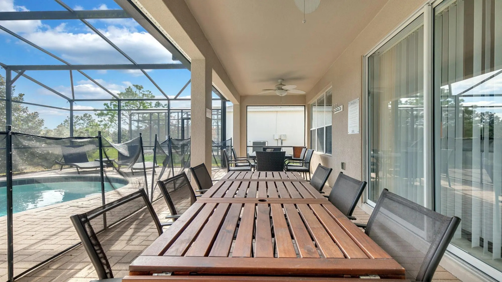 All En-suite Bath 5BR Disney Home w Pool SPA