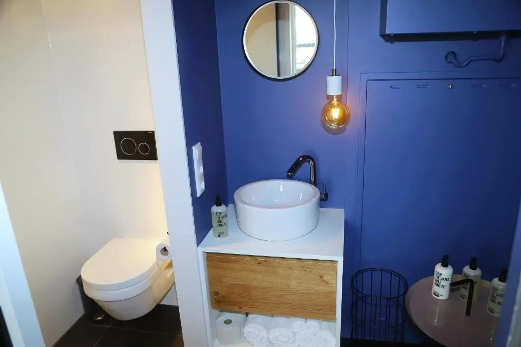 Deluxe Double room with balcony (full double bed)