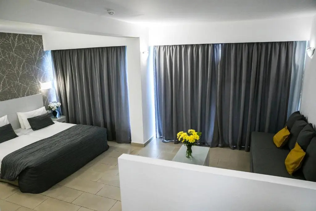 Theo Sunset Bay Hotel - Chambres