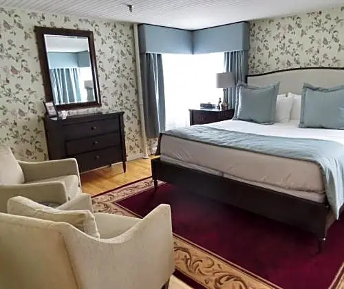 Superior Double room (full double bed)