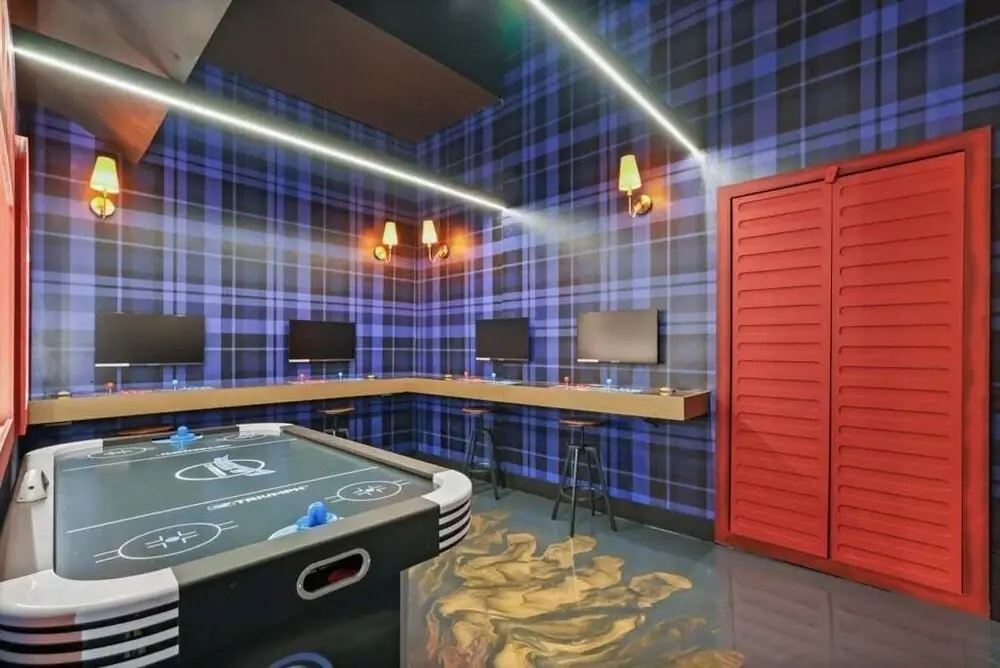 Kids Will Love! New Premium Theater & Theme Rooms 15 Bedroom Villa