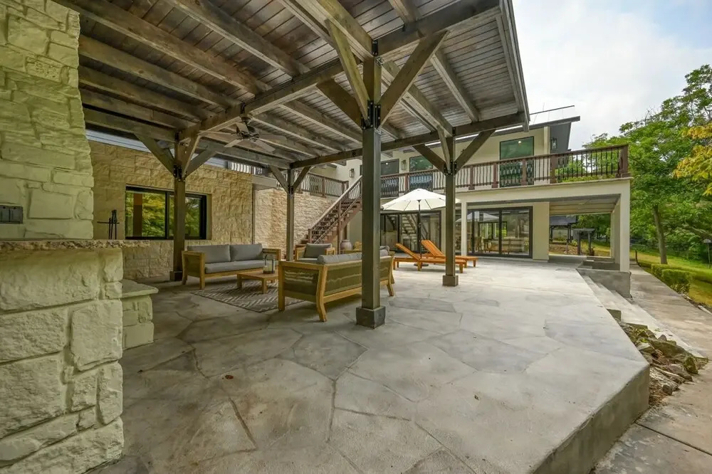 New! Luxury Riverfront Villa W/firepit & Gameroom!
