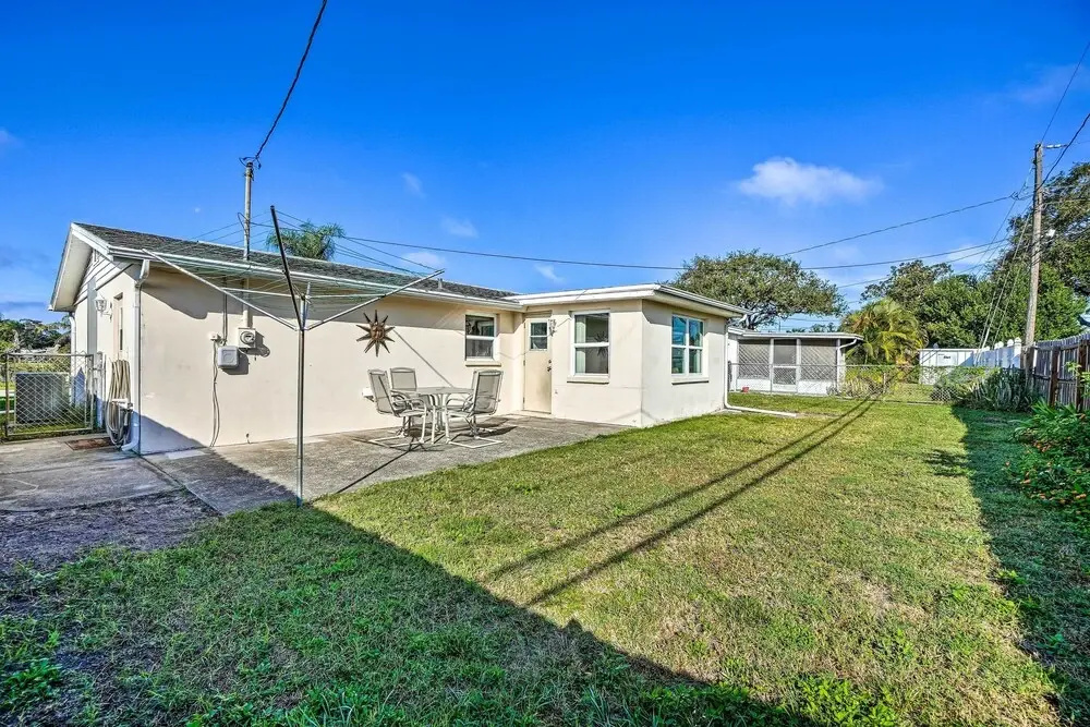Cozy Holiday Home w/ Yard ~ 5 Mi to Beach!