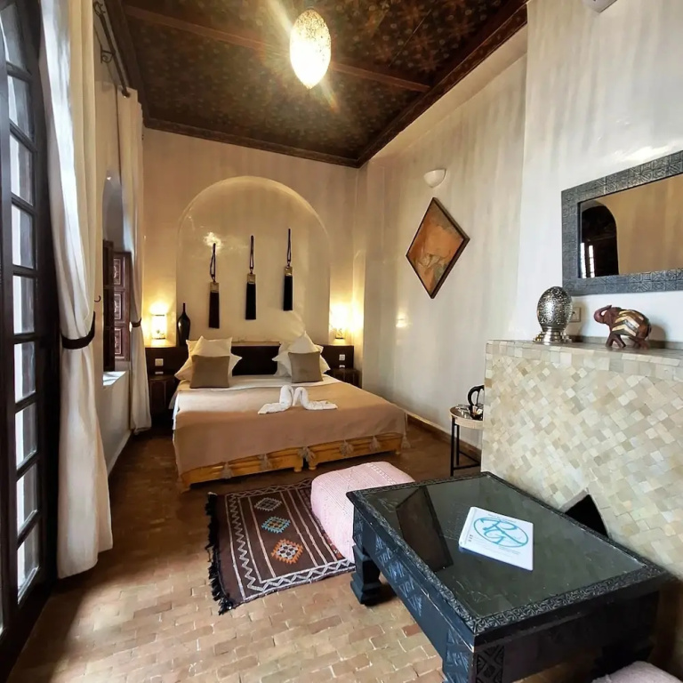 Superior Double room with balcony (full double bed)