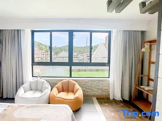 Deluxe Double room (full double bed)