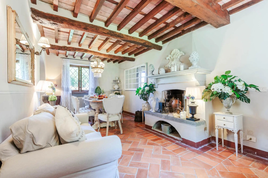 Bocciolo Stone Farmhouse