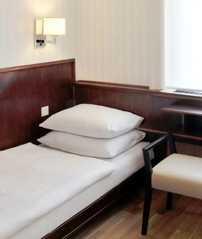 Economy room