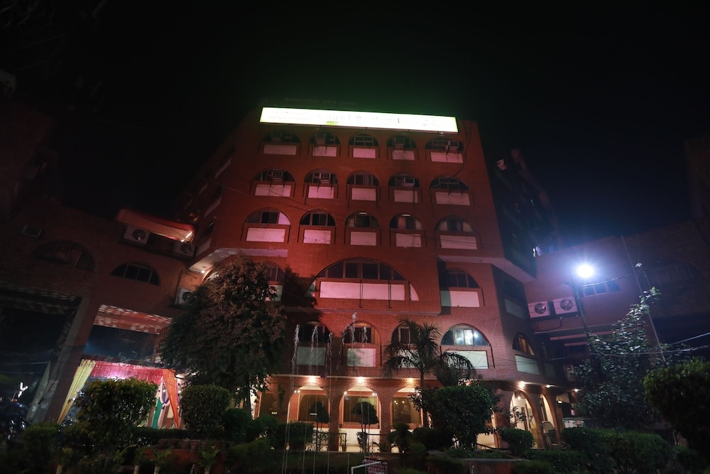 Hotel Chanson Grand Westend