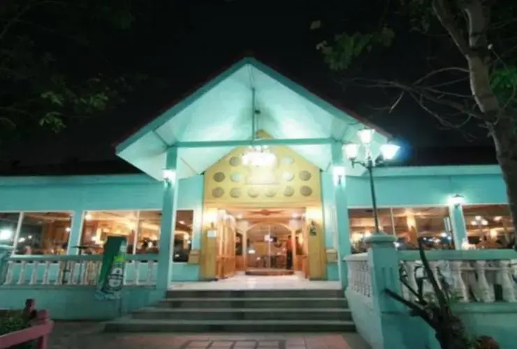 13 Coins Resort Bang Na