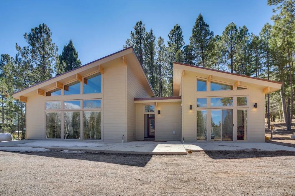 2 Mi to Angel Fire Resort: Year-round Retreat
