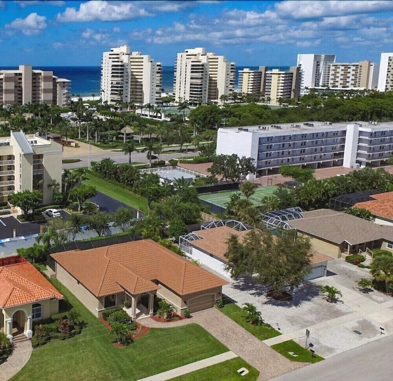 816 Seagrape Home 3 Bedrooms 2 Bathrooms Home