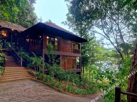 Bunga Raya Island Resort & Spa