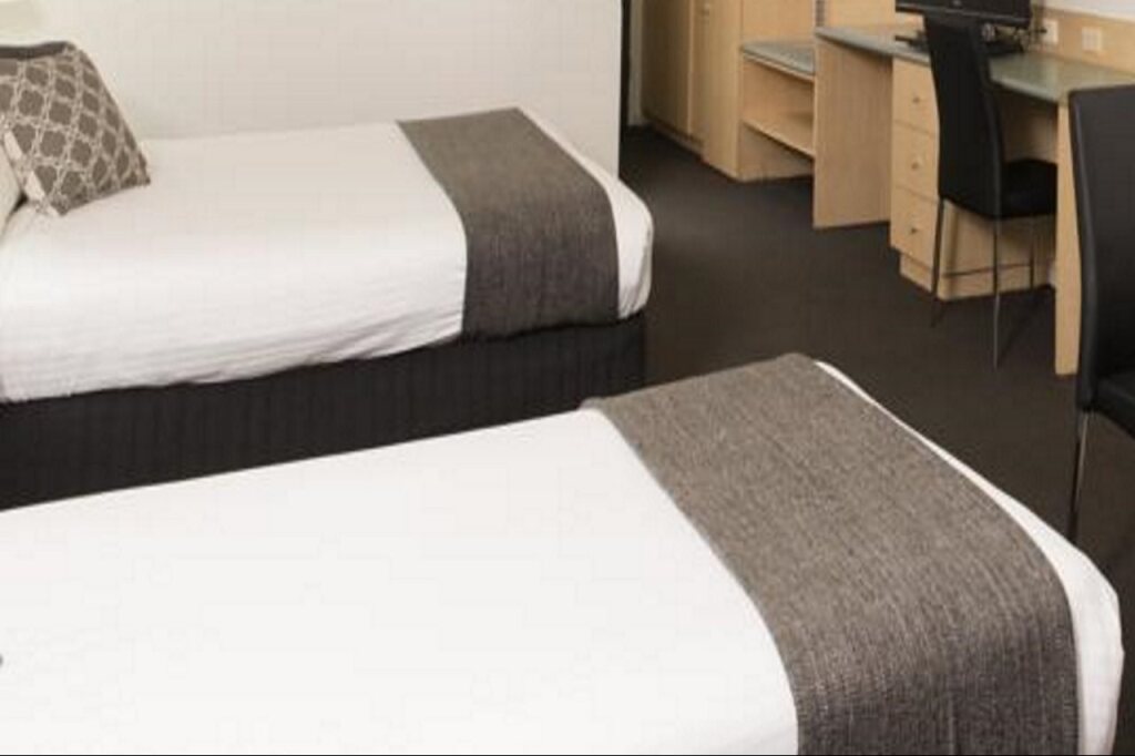 Adelaide Riviera Hotel by null