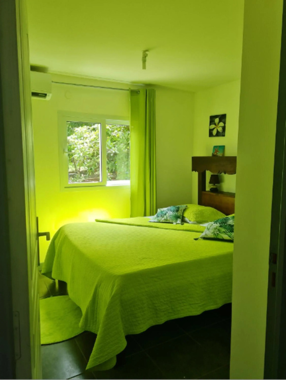 Voir la photo 3 — Bungalow de 2 chambres avec piscine partagee jacuzzi et jardin clos a Le Moule